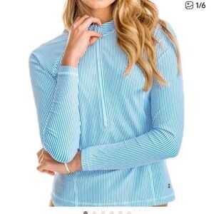 Southern Tide Marina Seersucker Rash Guard. Size XS